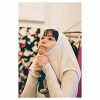 「善良なカオナシ」高畑充希、ニットから顔だけ出した“お茶目なショット”を公開し反響