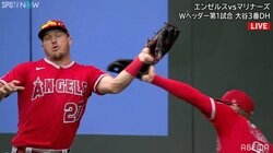 「この2人が離脱したらエンゼルス打線が終わってしまう」 トラウトとウォードが“あわや交錯” ファンひやひや「あぶな」「事故したかと」