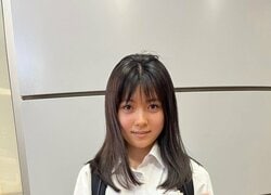 市川團十郎、修学旅行から帰宅した長女・麗禾の最新ショットを公開し「麻央さん似」「今日は團十郎さんに似ている気が」「少し焼けたかな？」など反響