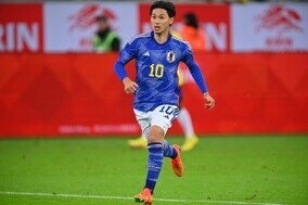 エクアドル戦で不発だった南野拓実。岐路に立つ森保ジャパンの「10番」、周囲のネガティブな声を一蹴できるか？