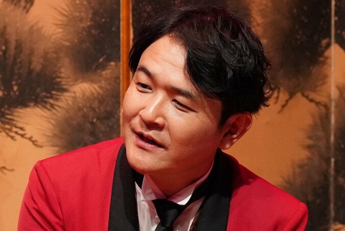 【写真・画像】若手芸人、骨折した状態で収録に参加「おケガをされている？」千鳥が心配　1枚目