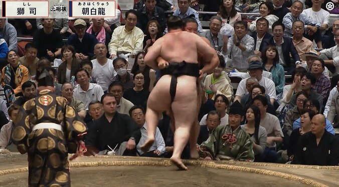 「がっつりダメ押し」「最後良くなかった」獅司、決着後の“一撃”にファン苦言 控え行司も被弾 2枚目