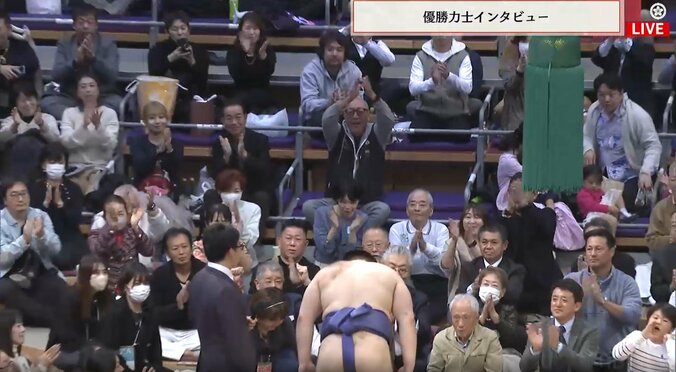 四方に深々と一礼「実際の様子」