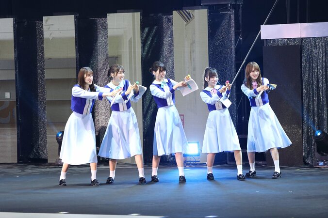 3期生も交え新曲を初披露、松田好花は声で出演 日向坂46×DASADA　Fall＆Winter Collection 3枚目