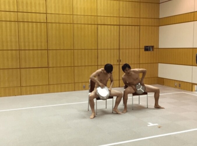 年末の「ガキ使」で共演　アキラ100%のR-1優勝を、原田龍二が祝福 2枚目