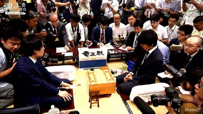藤井聡太王位・棋聖の対局＆速報はどこで見る？予定、成績、記録をチェックするならここ 2枚目