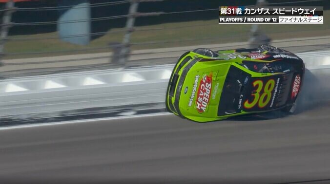 「あんなに横になっているのは見たことない」米レースで“壁走り”の衝撃事故 「壁を走るなんてクレイジーだ」ドライバー自身も驚愕 3枚目