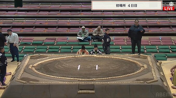 前相撲前からポツンとパラダイス山元