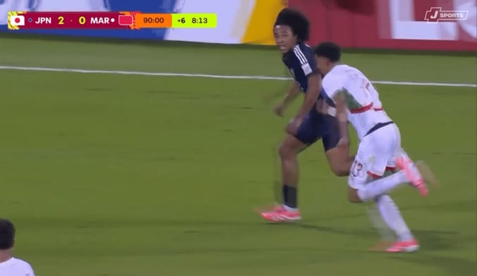 “和製ルカク”が爆誕！？16歳日本代表FWの“重戦車ドリブル”が脚光「フィジカルえぐい」「見事な秘密兵器っぷり」追加点演出の一部始終 4枚目