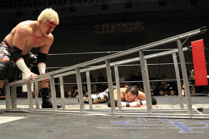 流血戦、6mダイブ…“デスマッチのカリスマ”葛西純 現代プロレスの一つの究極形