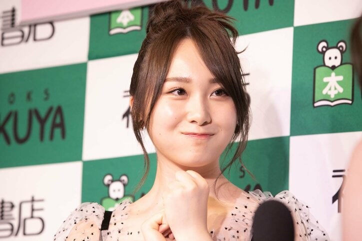 AKB48高橋朱里、1st写真集でランジェリーカットに挑戦「ファンのために頑張りました」