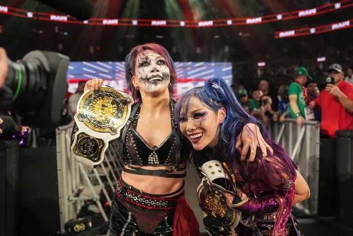 【画像】日本人女子、珍しい組み合わせの“密着3ショット”