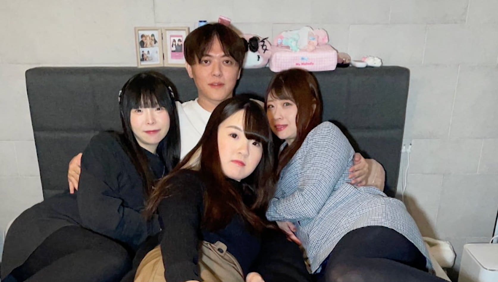 (2ページ目) “一夫多妻”4人の妻と暮らす37歳無職男性「夫人と子どもを増やしていく」生活費は月84万円・稼ぎ続ける“脱ヒモ男”ビジョンを ...