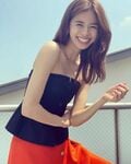 「キラキラしてて美しい」「可愛いすぎる…完璧だ」佐藤晴美、夏空をバックにした笑顔のオフショットに反響
