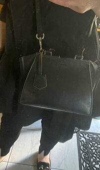 内海和子『FENDI好きな母』