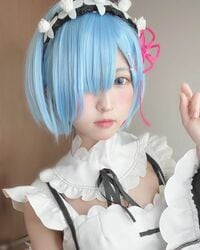 アニメ「リゼロ」人気コスプレイヤー・猫田あしゅ、レムのハイクオリティなコスプレに「そっくり」と反響