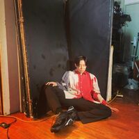 小出恵介、新ドラマ『酒癖50』撮影中の“ひとコマ”を公開し反響「小出くんの演技惹き付けられます」