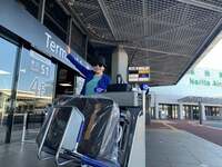 デヴィ夫人『行ってきます♪』