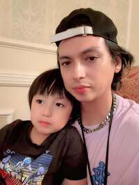 アレクサンダー『ディズニーランド来たけど悲惨』