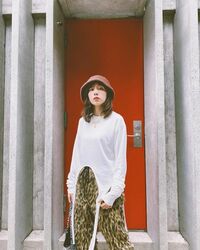 仲里依紗、ハイセンスなコーディネートに反響「どうしたら里依紗ちゃんみたいにおしゃれになれるんだろう」