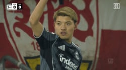 「キック精度まじで高いな」堂安律、“完璧クロス”でゴラッソをアシスト！「めっちゃ良いボール」CKからヘディング弾をお膳立てした瞬間