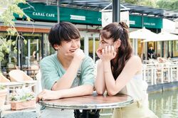 一度はフラられたしょうた、コースターの裏に忍ばせたTakiへの愛のメッセージに飯豊まりえも大興奮「めっちゃいい！」『虹オオカミ』第7話