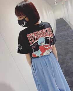 エヴァTシャツ姿を披露したモデル雀士・岡田紗佳、ファッションチェンジで逆襲誓う