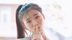 僕が見たかった青空・金澤亜美、色白肌に映えるピンクビキニ姿 1st写真集から最新カット解禁