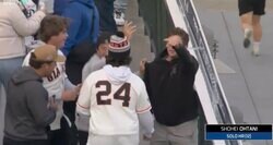 争奪戦が勃発！ 大谷翔平の特大アーチで“異変”が起きた…！？ ホームランボールを取ったファンのリアクションが話題に「拾った人めっちゃ嬉しそう」「楽しそうだなw」 