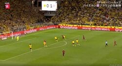 どうやって止める！？ 新怪物・オリーセ、衝撃の“爆速縦突破”→相手DF陣が絶望「恐ろしい」「ギア上げすぎ」世界トップレベルの“異次元スピード”にファン騒然
