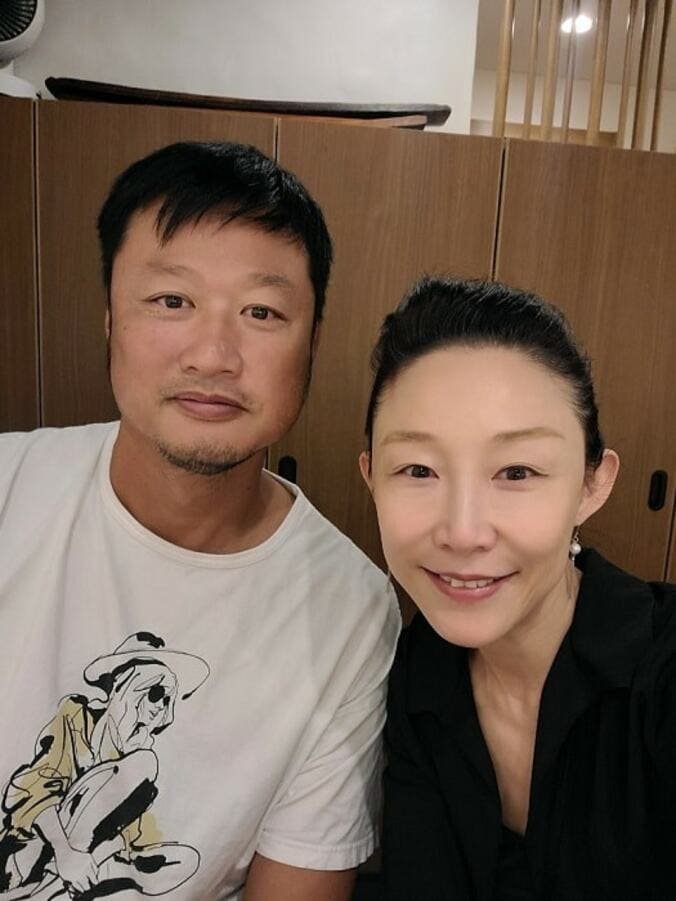  小原正子、夫・マック鈴木からお祝いの要望を聞かれて即答「もう色々してもらってるけど」  1枚目