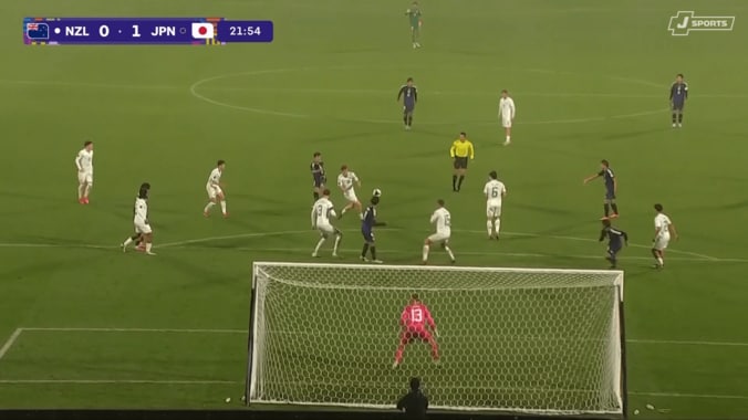 「なにそれ！」U-20日本代表、大学生MFの逆足スーパーミドルで先制点「師匠・小笠原満男ばり」「シュート前の切り替えがよかった」 4枚目