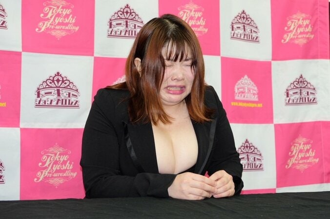 Kカップ“超乳”レスラー・のの子、東京女子プロレスを号泣卒業　思い出を語るも全く聞き取れないハプニング 1枚目