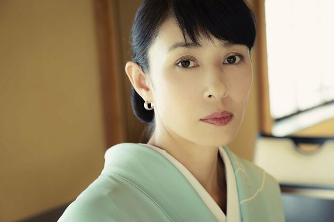 “怖い女”役が続く水野美紀、今度は相手を言葉で刺す略奪女に　「この怖さはこの年齢にならないと出せないもの」 6枚目