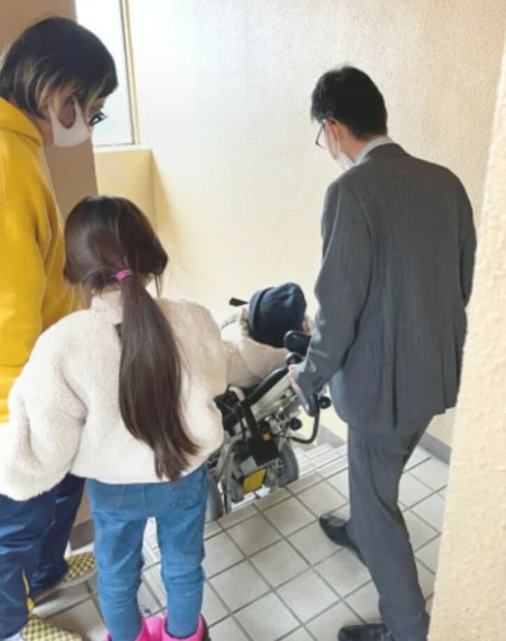 「保険料や医療費は想像以上」松嶋尚美が直面した介護のリアル。母との同居生活は夫の提案から始まった。 