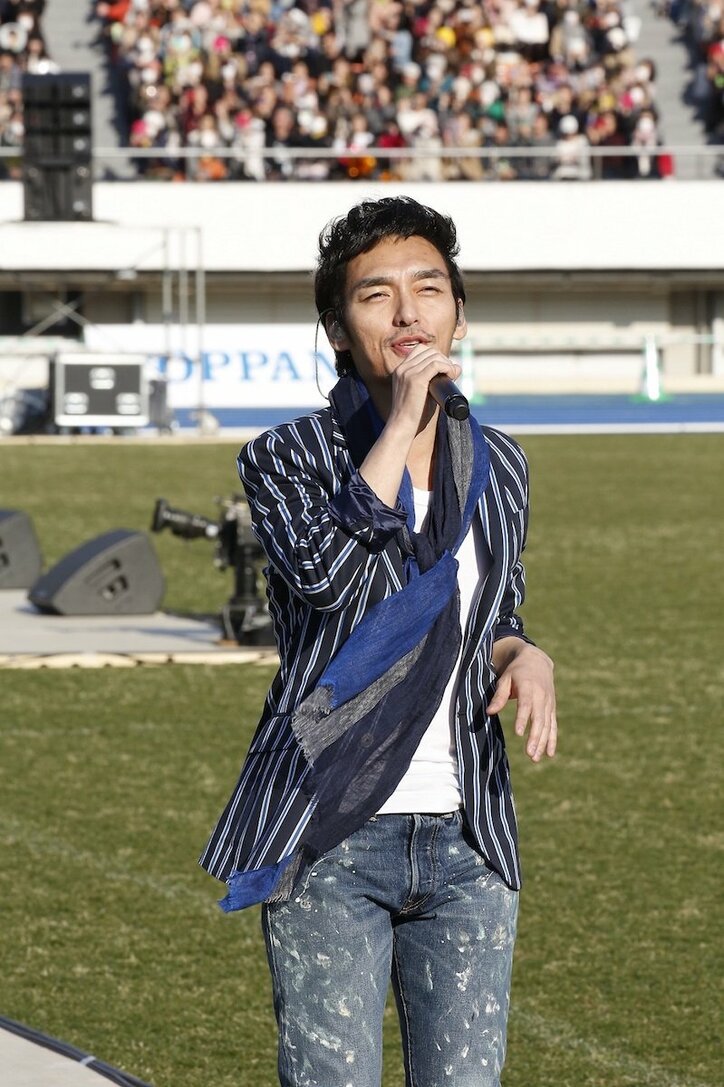 稲垣・草なぎ・香取「パラ駅伝」で新曲披露「誰もが新しい道が続いている」