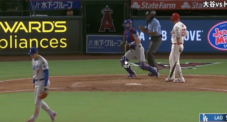 【写真・画像】もうワケわからん！ 大谷翔平の足で“まさかの光景”「この人投手だろ？w」「速すぎ」相手野手が混乱… とんでもないスピードで“爆速三塁打”　1枚目