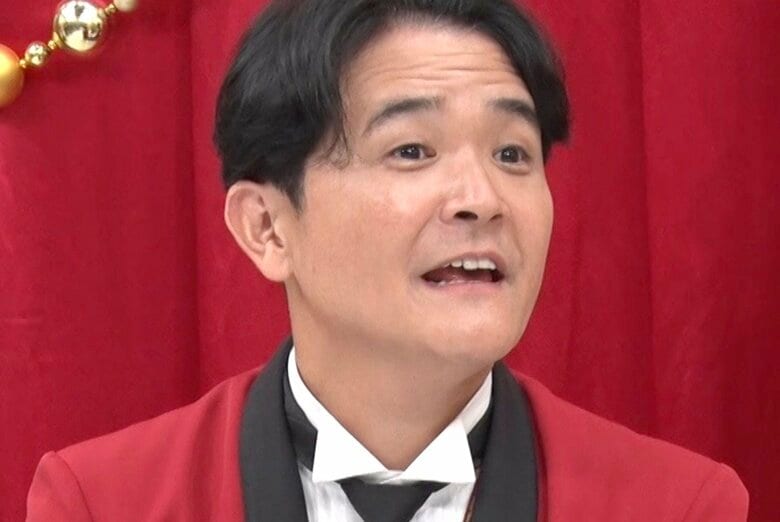 「接着剤で歯をつけてる」若手芸人の衝撃行動に「これはあかんわ」「やばすぎる！」千鳥ら驚愕