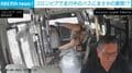 信号無視のバイクが猛スピードでバスに追突→車内に運転手が飛び込んでくる瞬間…直後に“まさかの行動” コロンビア