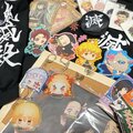 「鬼滅の刃」グッズ通販開始!ファッションに推し活を忍ばせるプチキャラグッズが人気