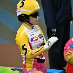 落車で再び骨折の福田礼佳、痛々しいレントゲン写真公開「複雑に折れていたみたい」／ガールズケイリン