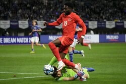 「速すぎ」カナダ代表DFが度肝を抜くスピードで日本代表からPKゲット！「ずば抜けてる」とファン唖然