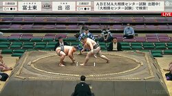 「待った、待った、待った！」と連呼 立ち合い不成立に力士が言葉で“待った”する珍事