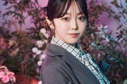 峯岸みなみ、マイホームの進捗状況明かす「餅投げしました」夫・てつやの地元では「割と有名な家」