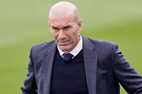 50歳になったジダンが明かす、頭突き事件＆マドリー移籍の裏側。将来のパリSG指揮官就任には含み「絶対ないとは言えない」