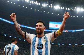 【W杯】メッシ、変幻自在ドリブルのピッチサイド映像に脚光　「最高の画角」「一番素晴らしいビデオ」