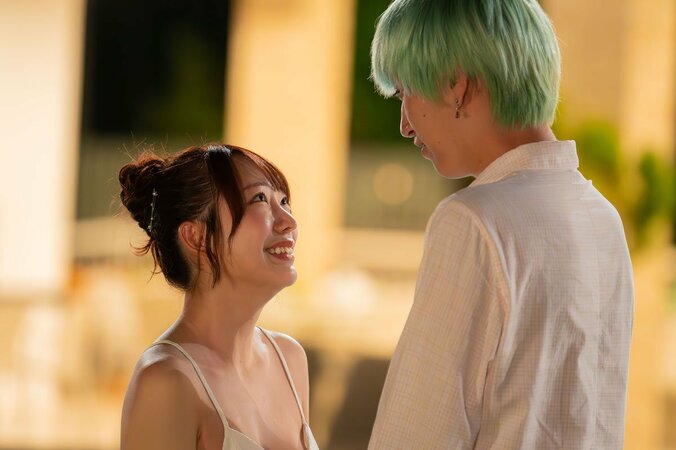 【写真・画像】「2年間で300人斬り」26歳セクシー女優の“おねだりキス”に衝撃「え〜長い！」　3枚目