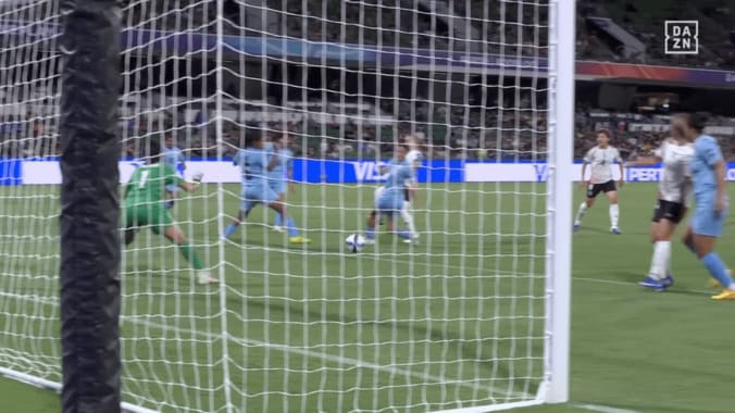 「めっちゃ綺麗」「えぐない？」長谷川唯の“股抜きダイレクト弾”が脚光！「日本女子の強さを象徴」なでしこOGはポジショニングも称賛【アジアカップ】 5枚目