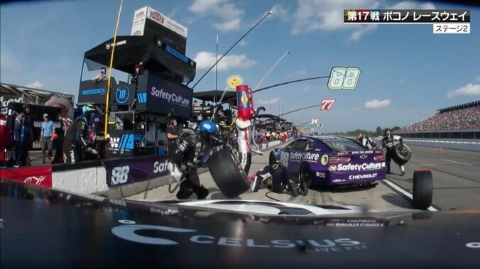 トヨタvsトヨタの“超高速バトル”、時速310キロで猛追する瞬間「燃料もつのか」ファン騒然 2枚目