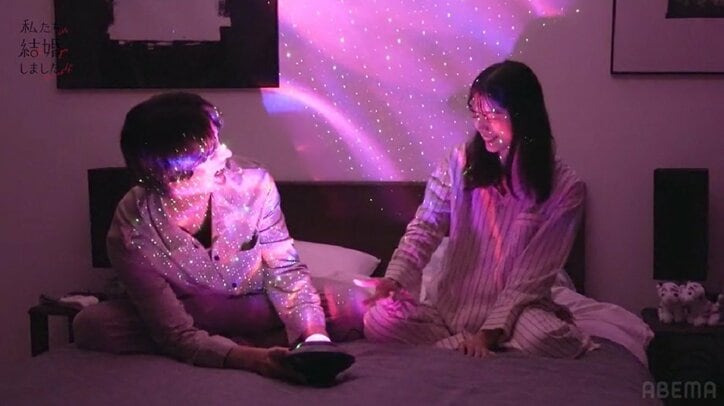 瀬戸利樹「こっちに来て」紺野彩夏をベッドで抱き寄せ…一線を超えそうな2人に「決めにかかってる！」スタジオ大興奮『私たち結婚しました4』第7話